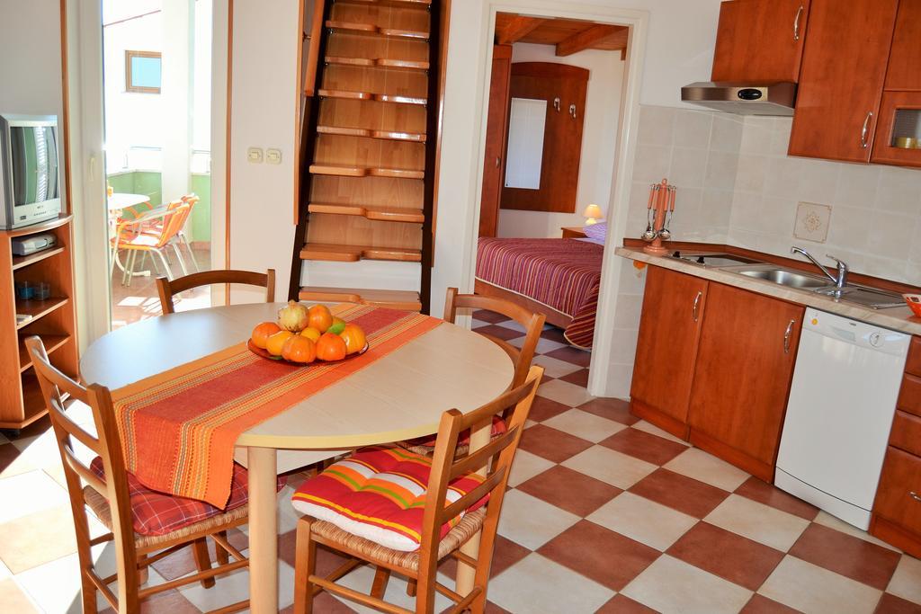 Apartments Green Village Premantura Room photo