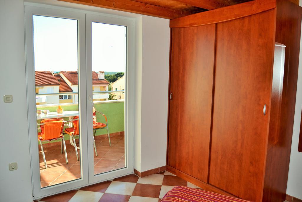 Apartments Green Village Premantura Room photo