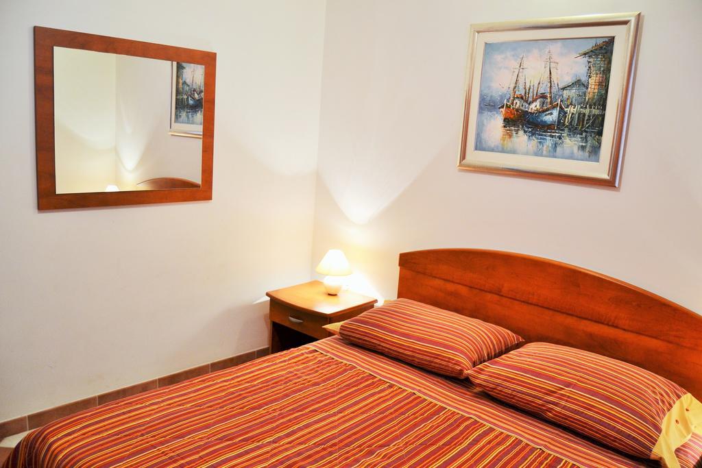 Apartments Green Village Premantura Room photo